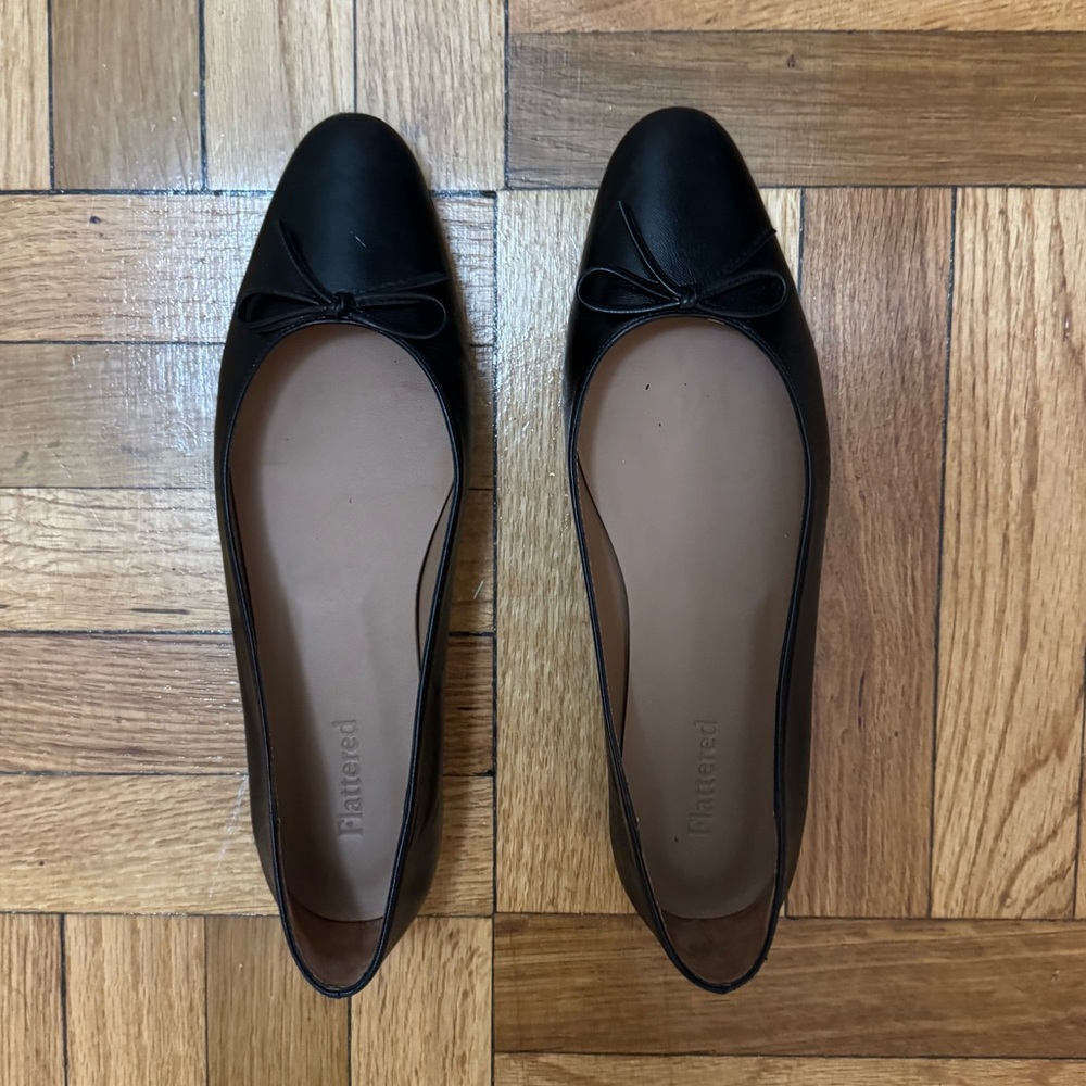 Flattered Black Leather Flats